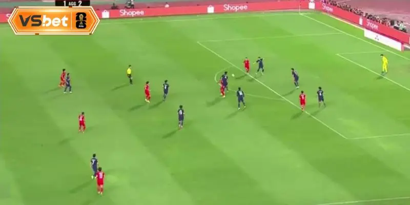 Theo dõi sát sao từng đường bóng lăn